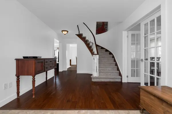 63 Northview CRES, Barrie, ON L4N 9T5