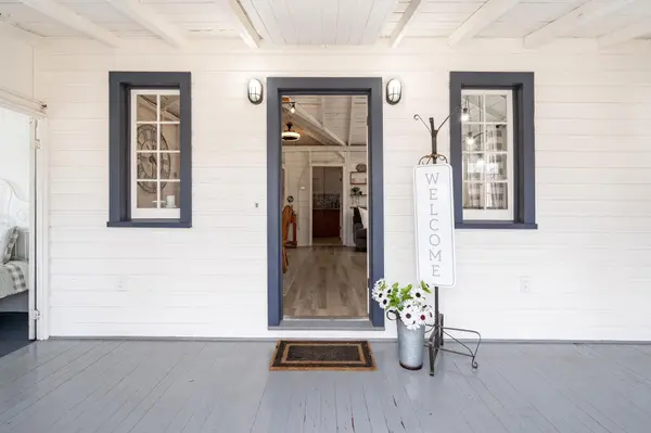 365 Robins Point RD, Tay, ON L0K 2A0