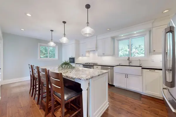 3784 Tuppy DR, Ramara, ON L3V 6H7