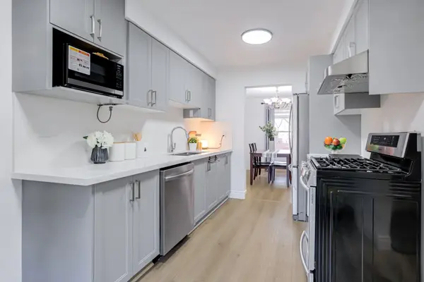 24 Ridler CT, Brampton, ON L6X 2R1