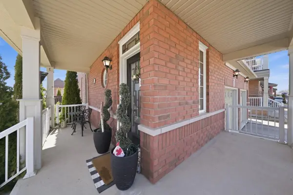 42 Delphinium WAY, Brampton, ON L7A 0N4