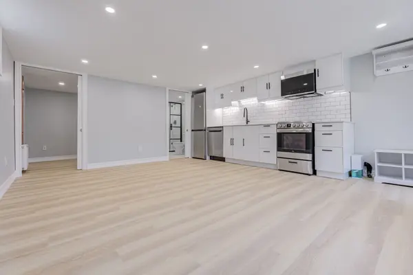 79 Twenty Fifth ST #4, Toronto W06, ON M8V 3P7