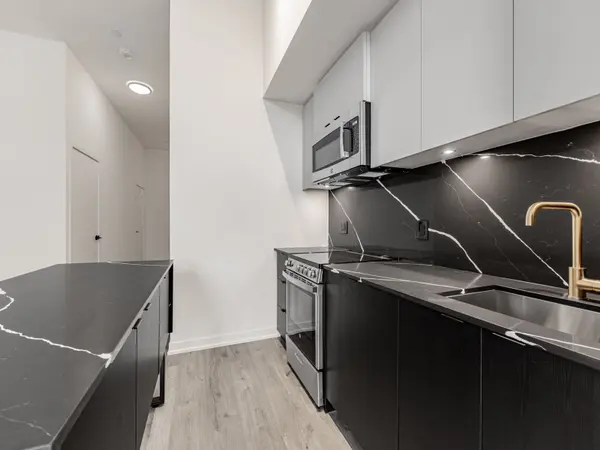 285 Dufferin ST #706, Toronto W01, ON M6K 0J2