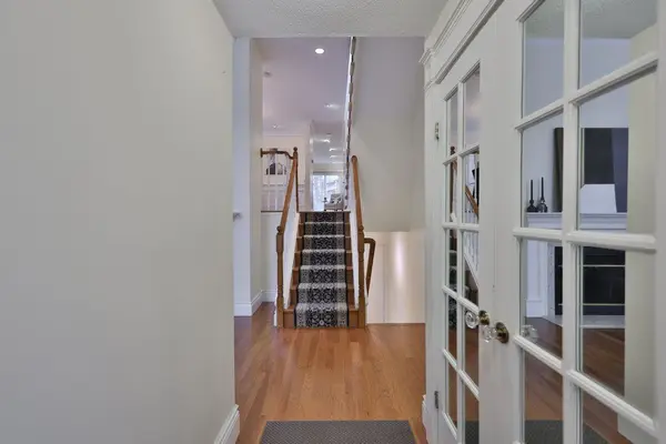 86 Forsythe ST, Oakville, ON L6K 3J8