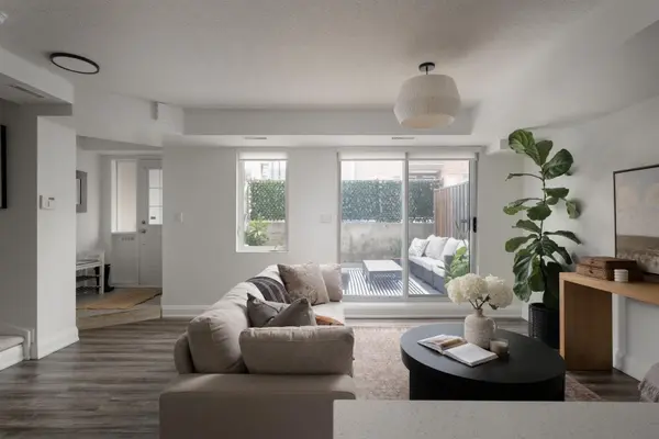 25 Turntable CRES #133, Toronto W02, ON M6H 4K8