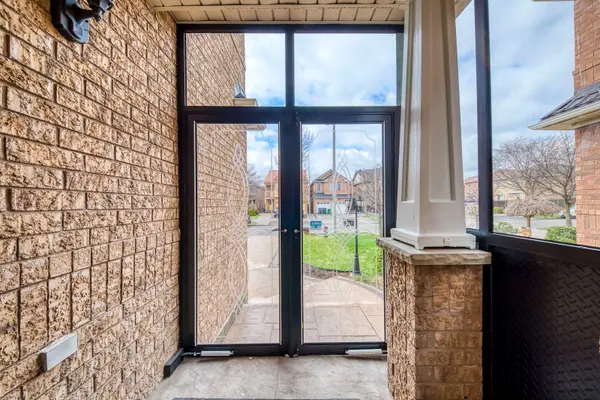 4769 Allegheny RD, Mississauga, ON L5R 0A8