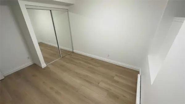 23 Church ST W #21, Halton Hills, ON L7J 1K1