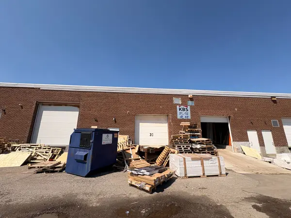 2480 Cawthra RD ## 29-31, Mississauga, ON L5A 2X2