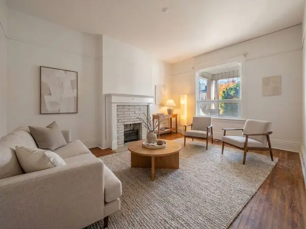 22 Kenneth AVE, Toronto W02, ON M6P 1H9