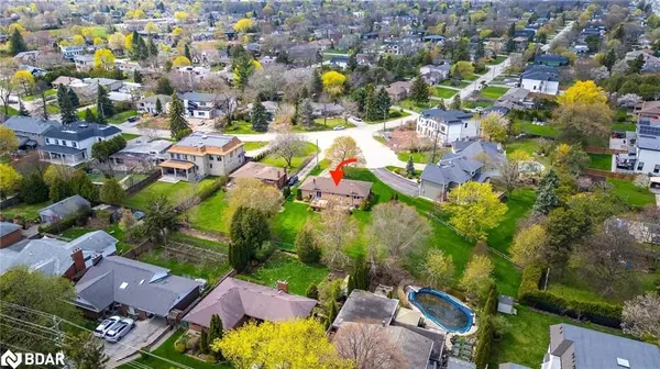 2030 Vickery DR, Oakville, ON L6L 2J1