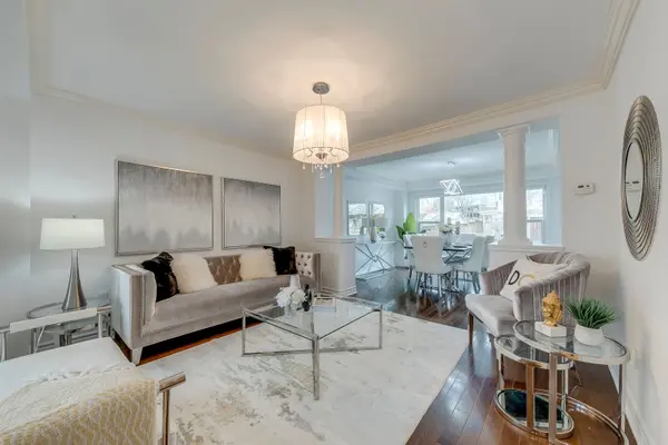 5690 Wells PL, Mississauga, ON L5M 5T6