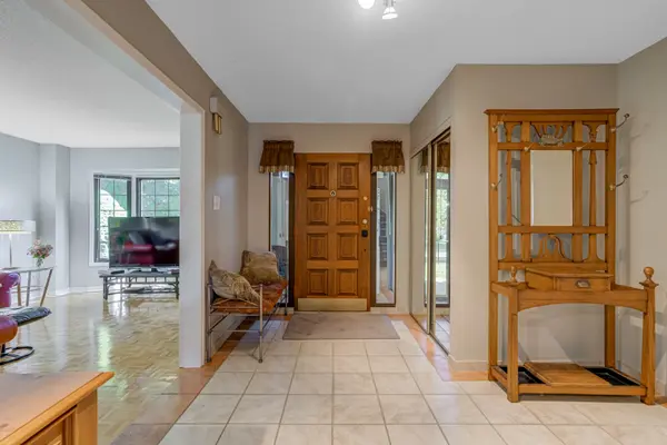 10 Phelps DR, Brampton, ON L6X 3V5