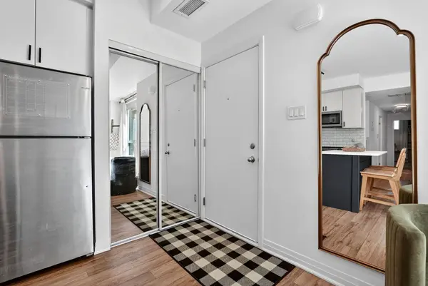 1238 Cawthra RD #9, Mississauga, ON L5G 4K7