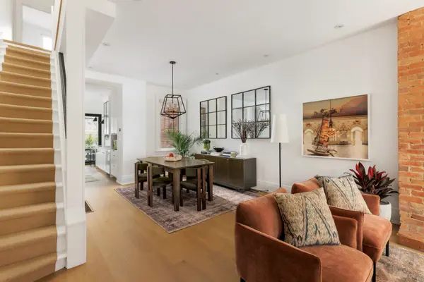 140 Garden AVE, Toronto W01, ON M6R 1H7