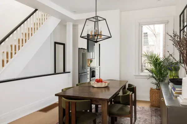 140 Garden AVE, Toronto W01, ON M6R 1H7