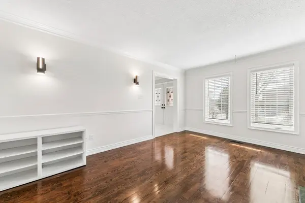 4 Burt DR, Brampton, ON L6X 3H6