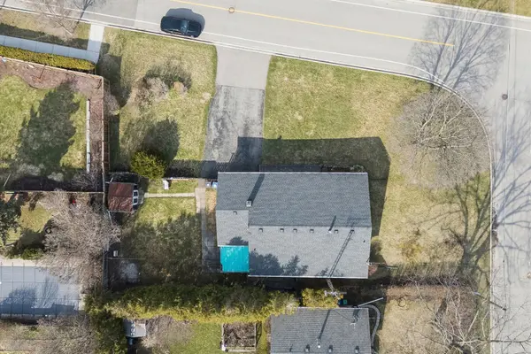 20 Plainsman RD, Mississauga, ON L5N 1C6