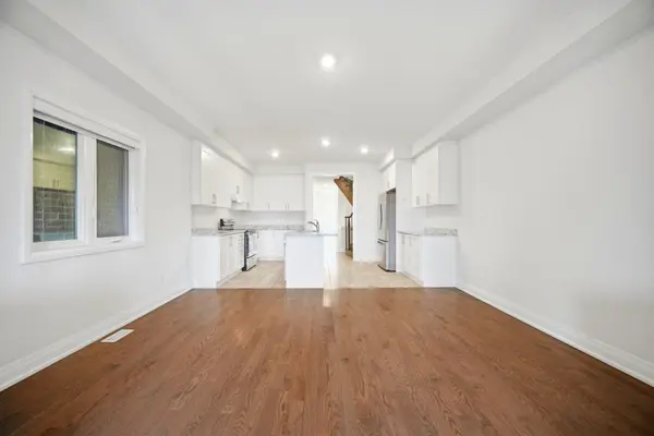 13 Dalbeattie DR N, Brampton, ON L6Y 6H7