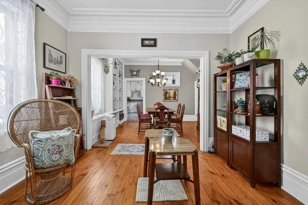 37 Orchard ST, Brockville, ON K6V 2J6