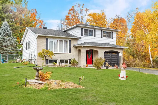 4 Meikle DR, Augusta, ON K0E 1P0