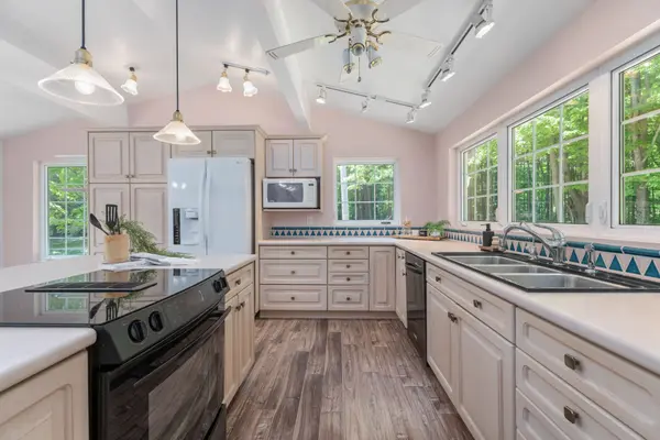 953026 7th Line, Mono, ON L9W 6E6