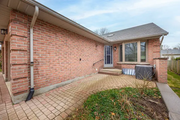 90 Ontario ST S #12, Lambton Shores, ON N0M 1T0