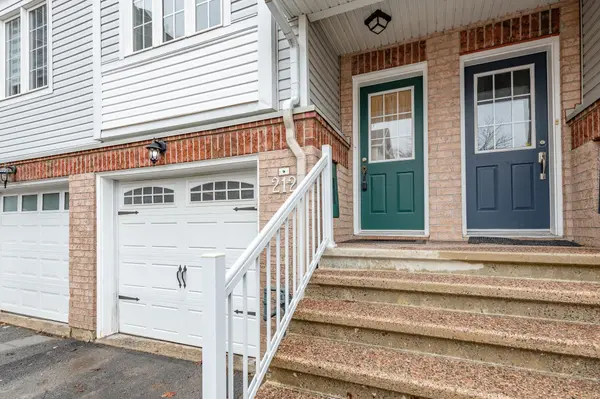 212 Rutgers Private, Carlington - Central Park, ON K2C 4G7