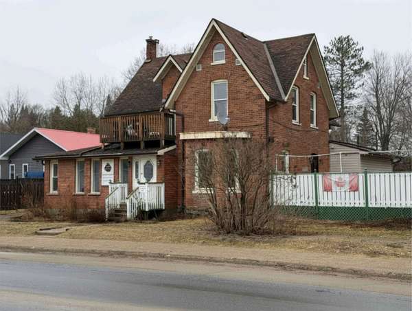 120 ONTARIO ST, Burk's Falls, ON P0A 1C0