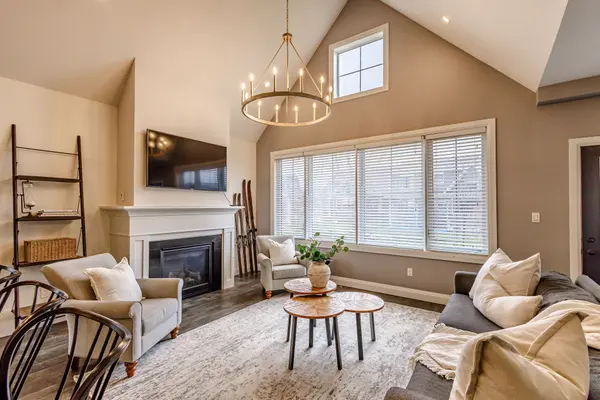 207 Yellow Birch CRES, Blue Mountains, ON L9Y 0Z3