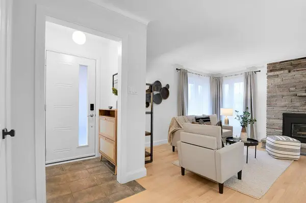 863 Duberry ST, Mckellar Heights - Glabar Park And Area, ON K2A 3T2