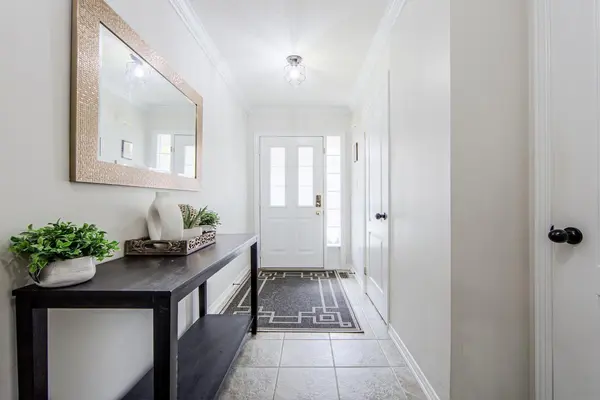 7 Southside PL #27, Hamilton, ON L9C 7W6