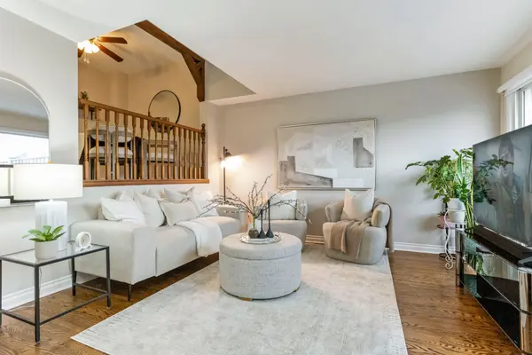 7 Viking CT #406, Grimsby, ON L3M 3T8