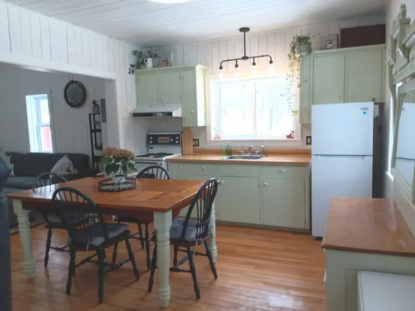 1476 Hillsview RD, Hastings Highlands, ON K0L 2R0