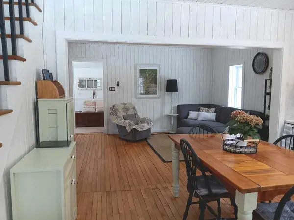 1476 Hillsview RD, Hastings Highlands, ON K0L 2R0