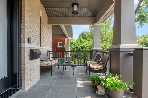 37 Clarendon AVE, Tunneys Pasture And Ottawa West, ON K1Y 0P3