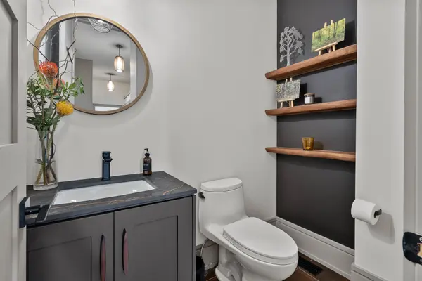 37 Clarendon AVE, Tunneys Pasture And Ottawa West, ON K1Y 0P3