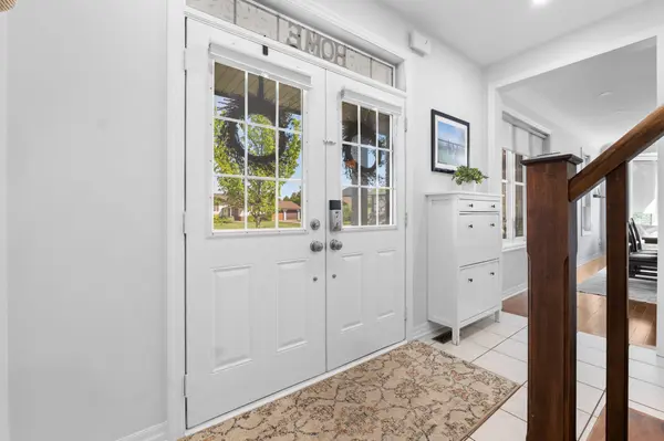 563 Fifty RD, Hamilton, ON L8E 5T5