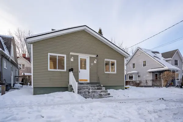 37 Catherine ST, St. Catharines, ON L2R 5E8