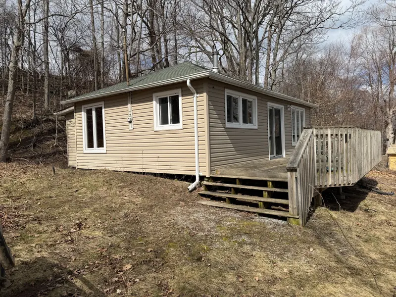 2458 Howe Island DR, Frontenac Islands, ON K7G 2V6