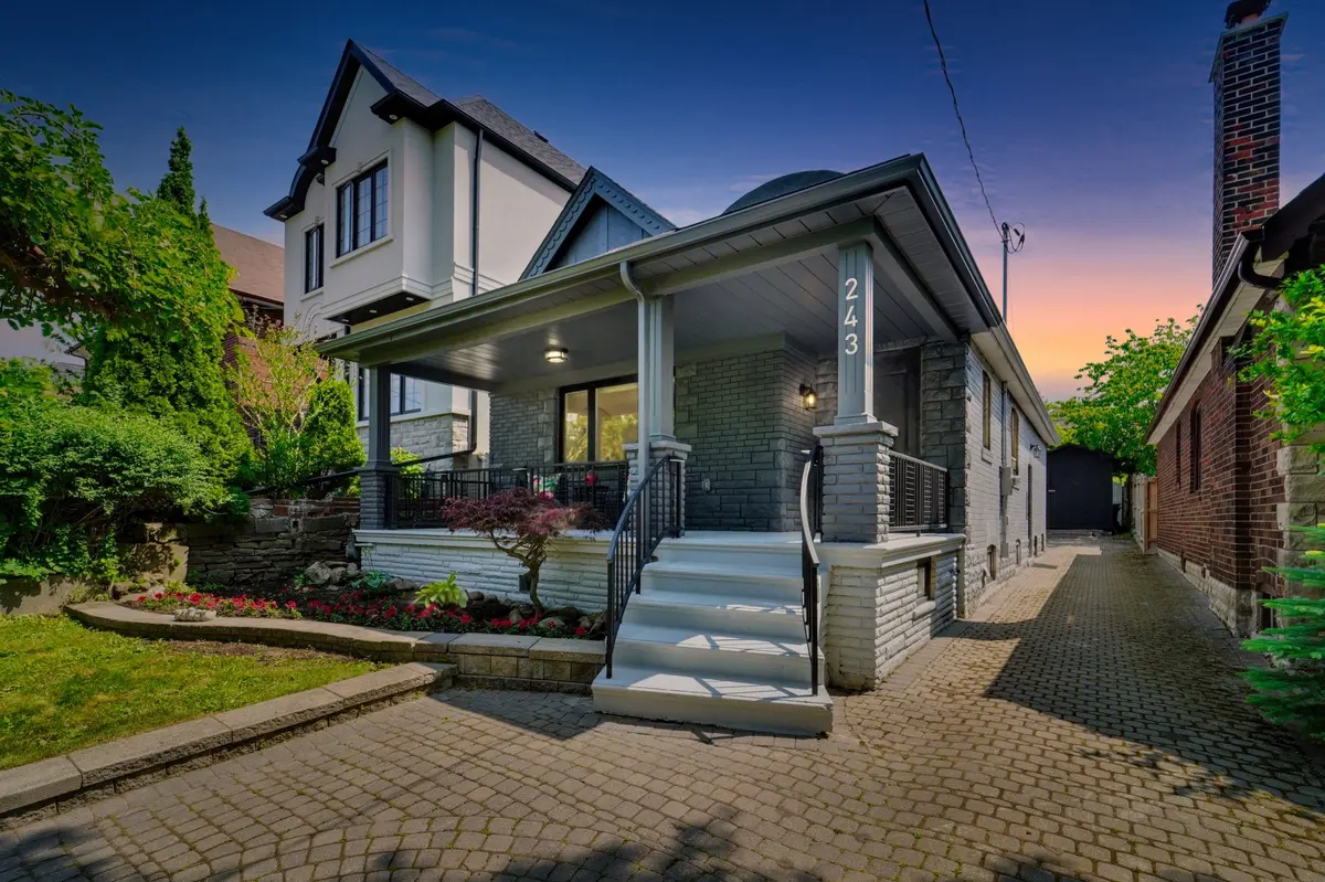 243 Northcliffe BLVD, Toronto C03, ON M6E 3K8