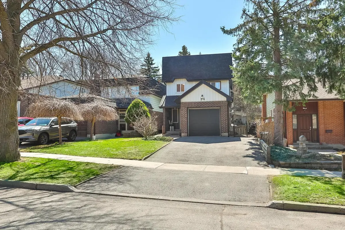 54 Loganberry CRES, Toronto C15, ON M2H 3H1