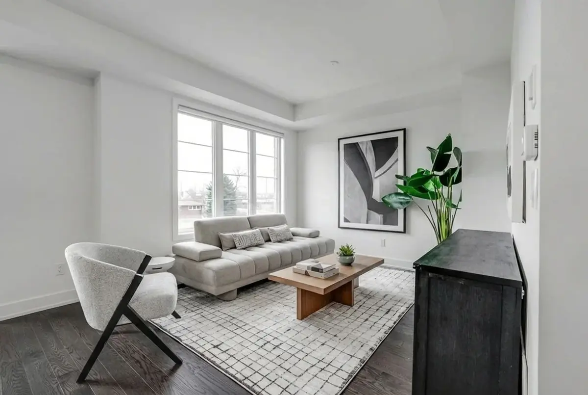 10 Sobczak DR, Whitby, ON L1N 1B3