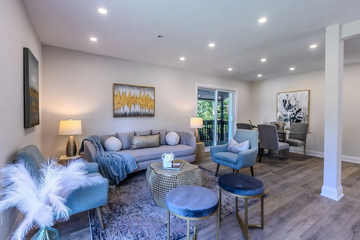 56 Millard AVE, Newmarket, ON L3Y 1Y8