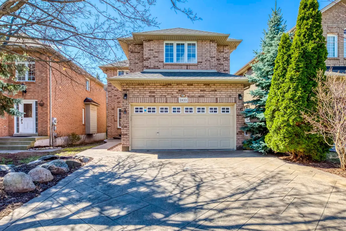 2433 Valley Heights CRES, Oakville, ON L6H 6X3