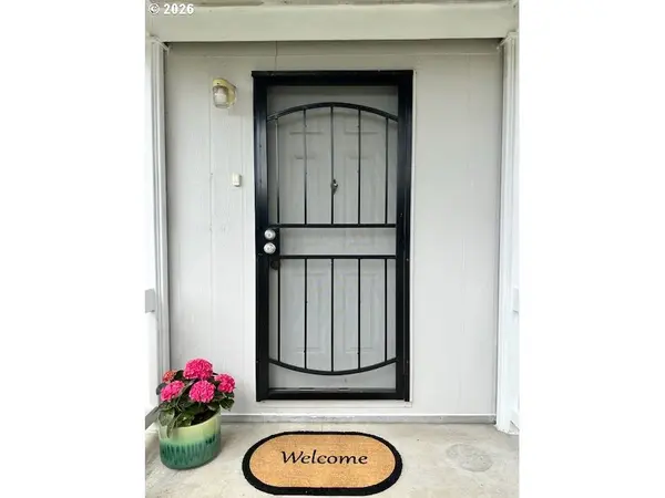 2438 MAIA LOOP, Springfield, OR 97477