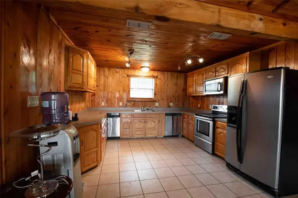 3389 Pvt Rd 8517, Van, TX 75790