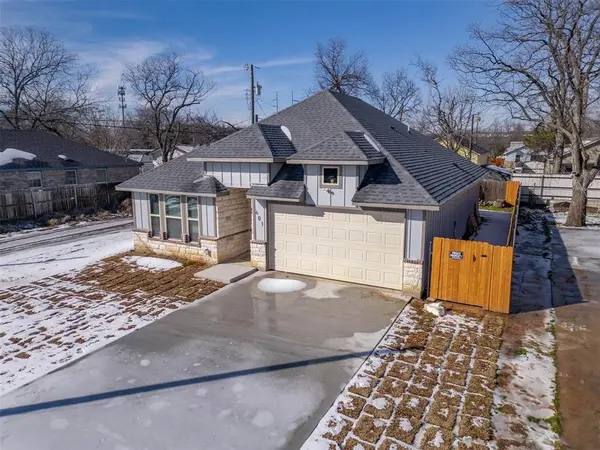 601 E Willingham Street, Cleburne, TX 76031