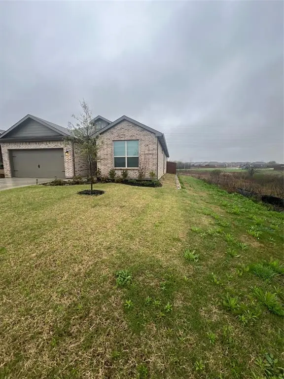 8613 Horseshoe Hill Court, Fort Worth, TX 76131