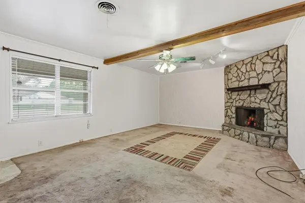 3901 Woodlane Avenue, Haltom City, TX 76117