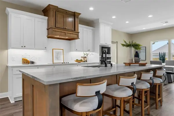 929 Northern Dancer Drive, Hewitt, TX 76643